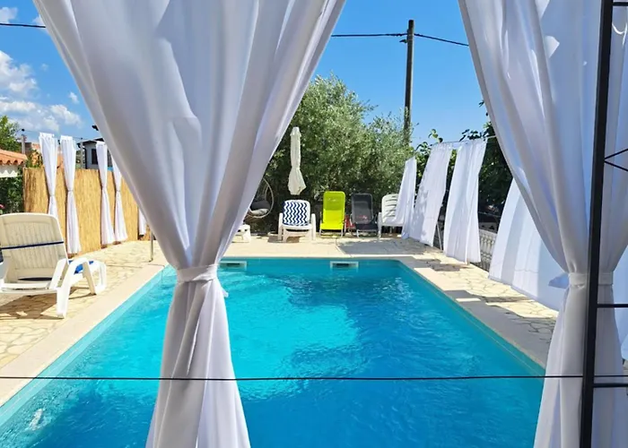 Casa Antonio With Swimming Pool * Novigrad Istria