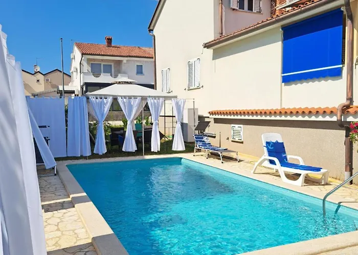 Casa Antonio With Swimming Pool Lejlighed Novigrad Istria
