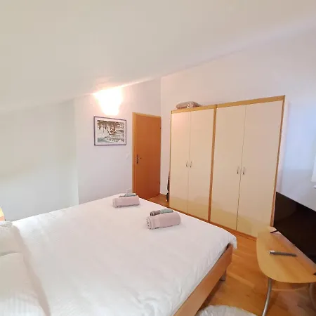 Casa Antonio With Swimming Pool Apartment Novigrad (Istria)