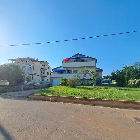 Casa Antonio With Swimming Pool Apartment